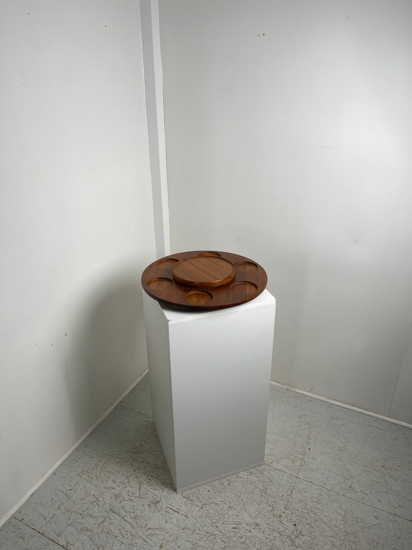 Teak rotating tray Denmark 1970