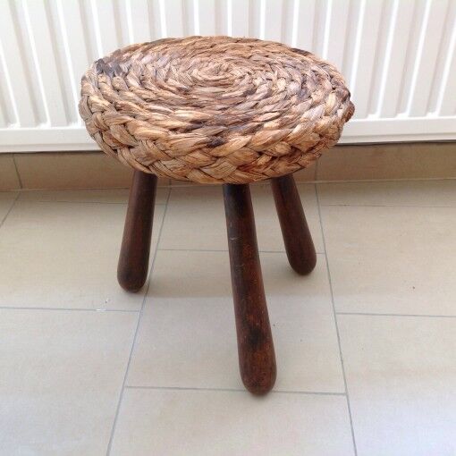 Stool seat raffia
