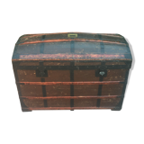 Vintage bulging trunk