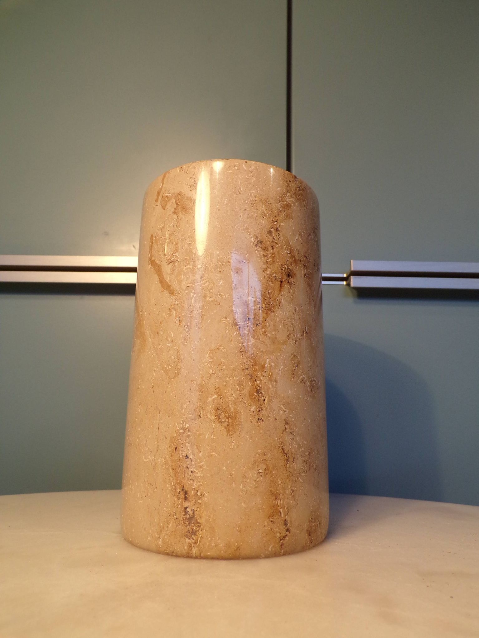 Travertine roller vase h=17cm