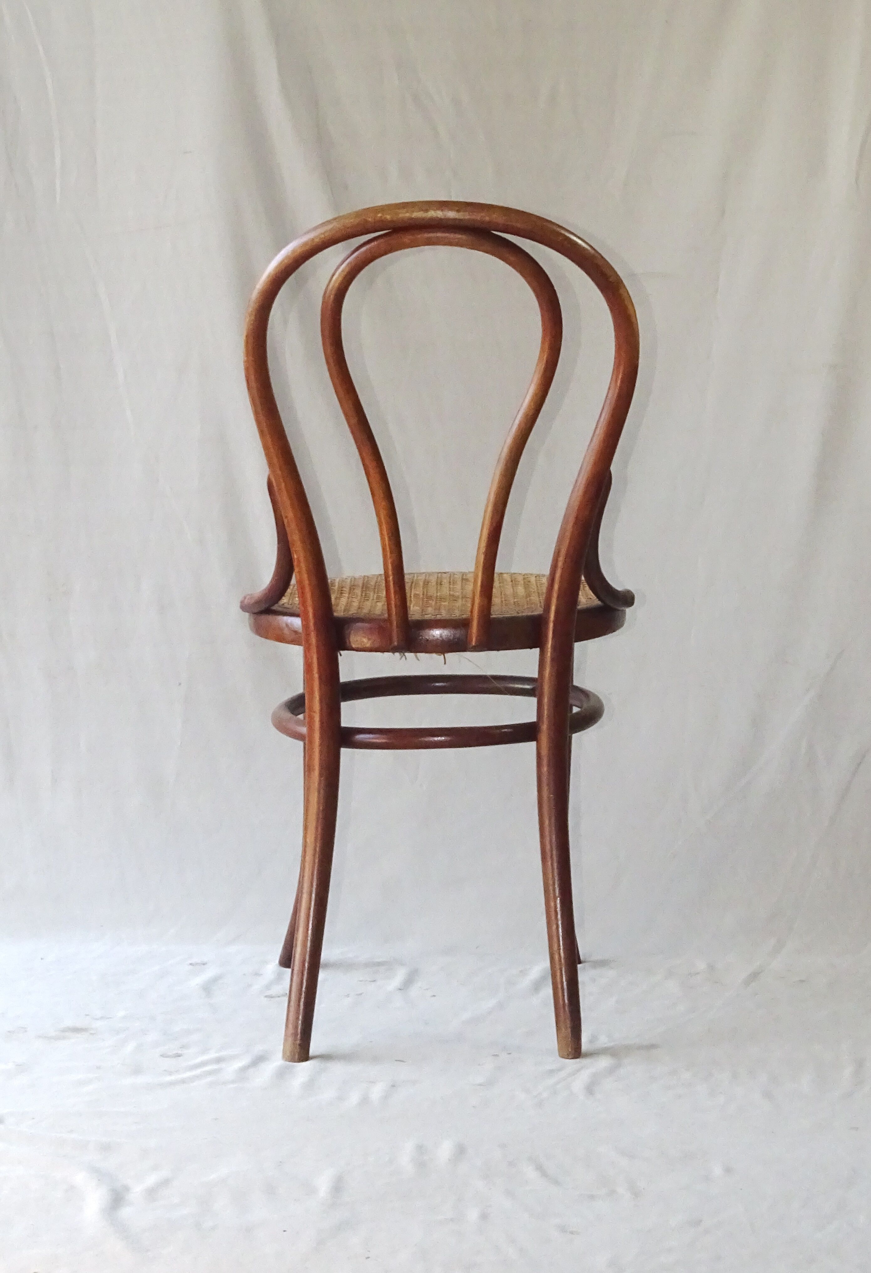 Viennese chair THONET N° 18 of 1900, canned bistro.