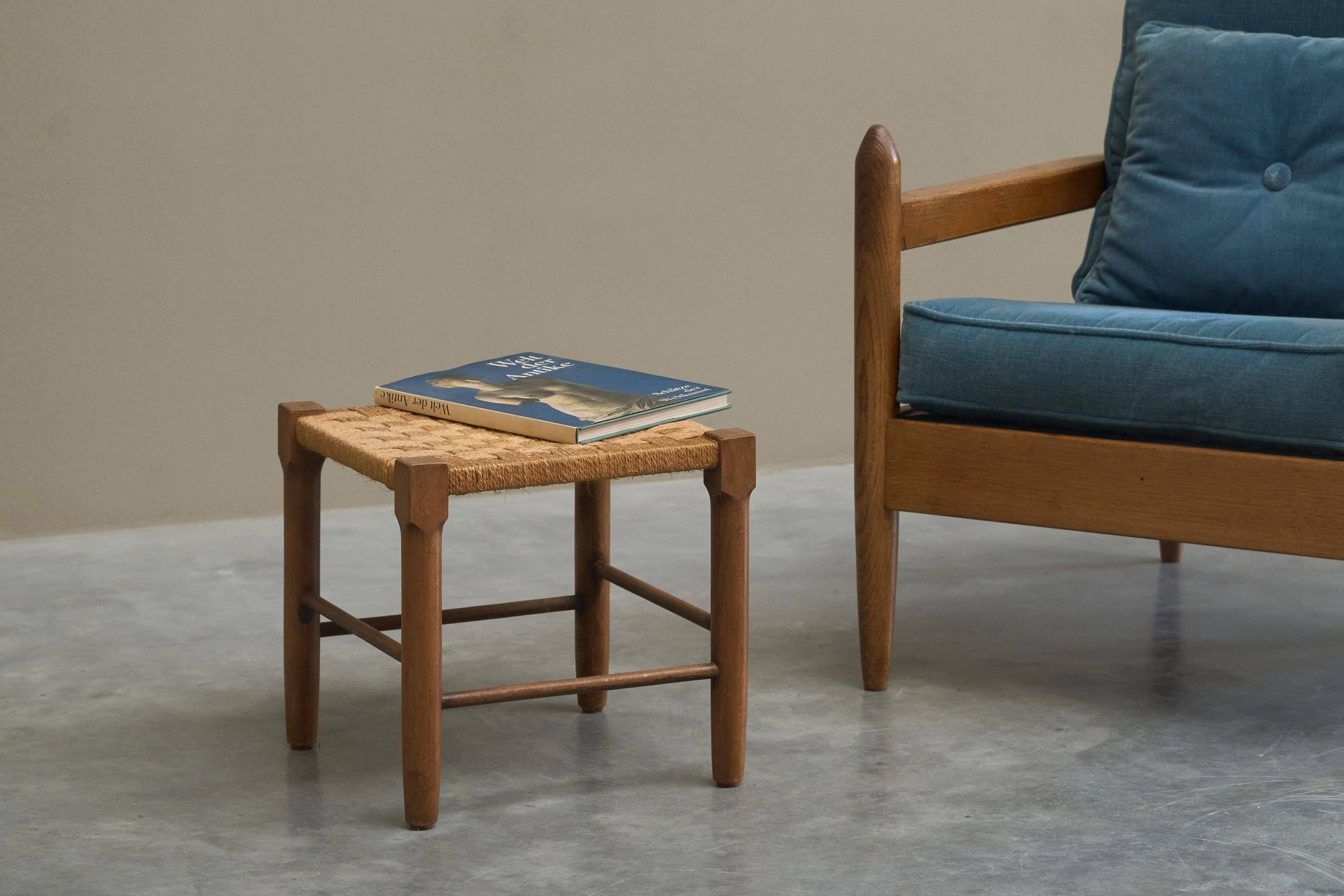 Tabouret scandinave en chêne massif et cordelette de papier 1960