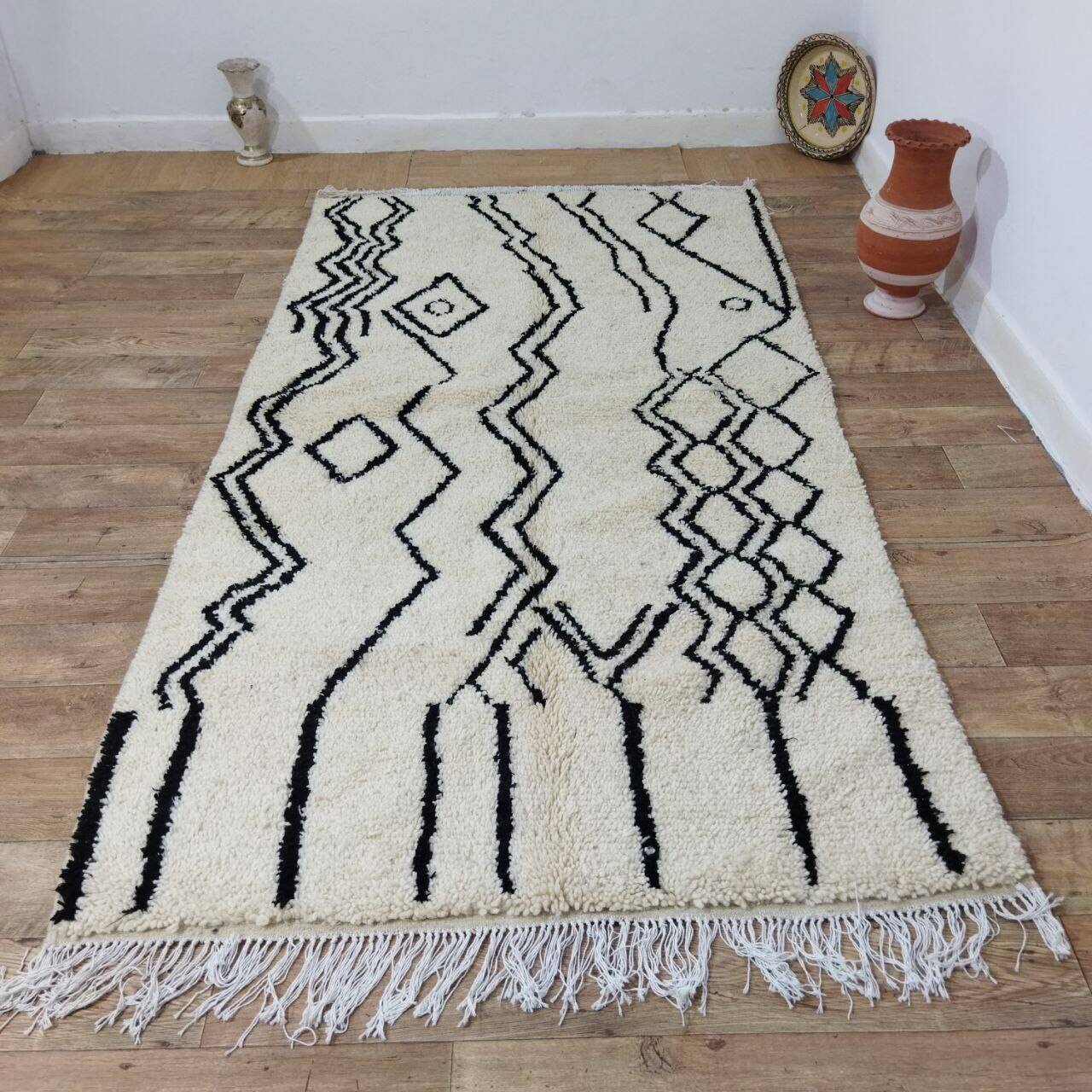 Handmade wool Berber rug 275x144 cm