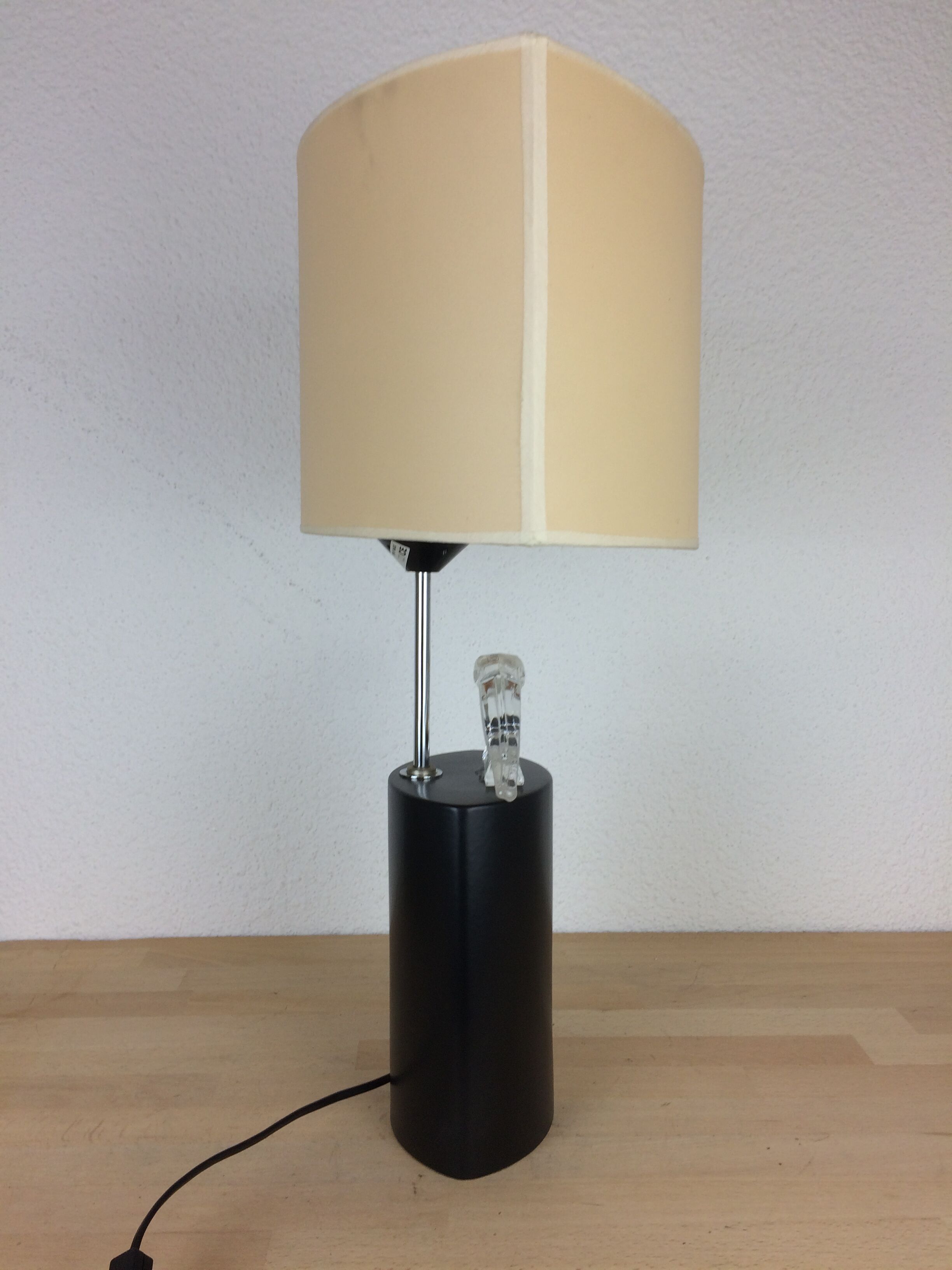 Lampe au lévrier, maison Le Dauphin, verre et céramique