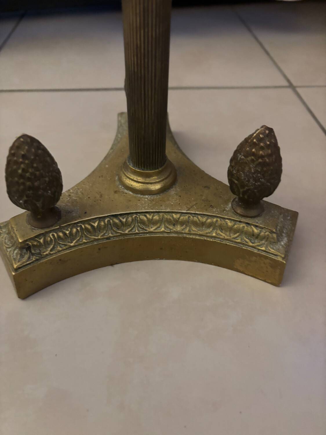 Cendrier de style Néoclassique en bronze