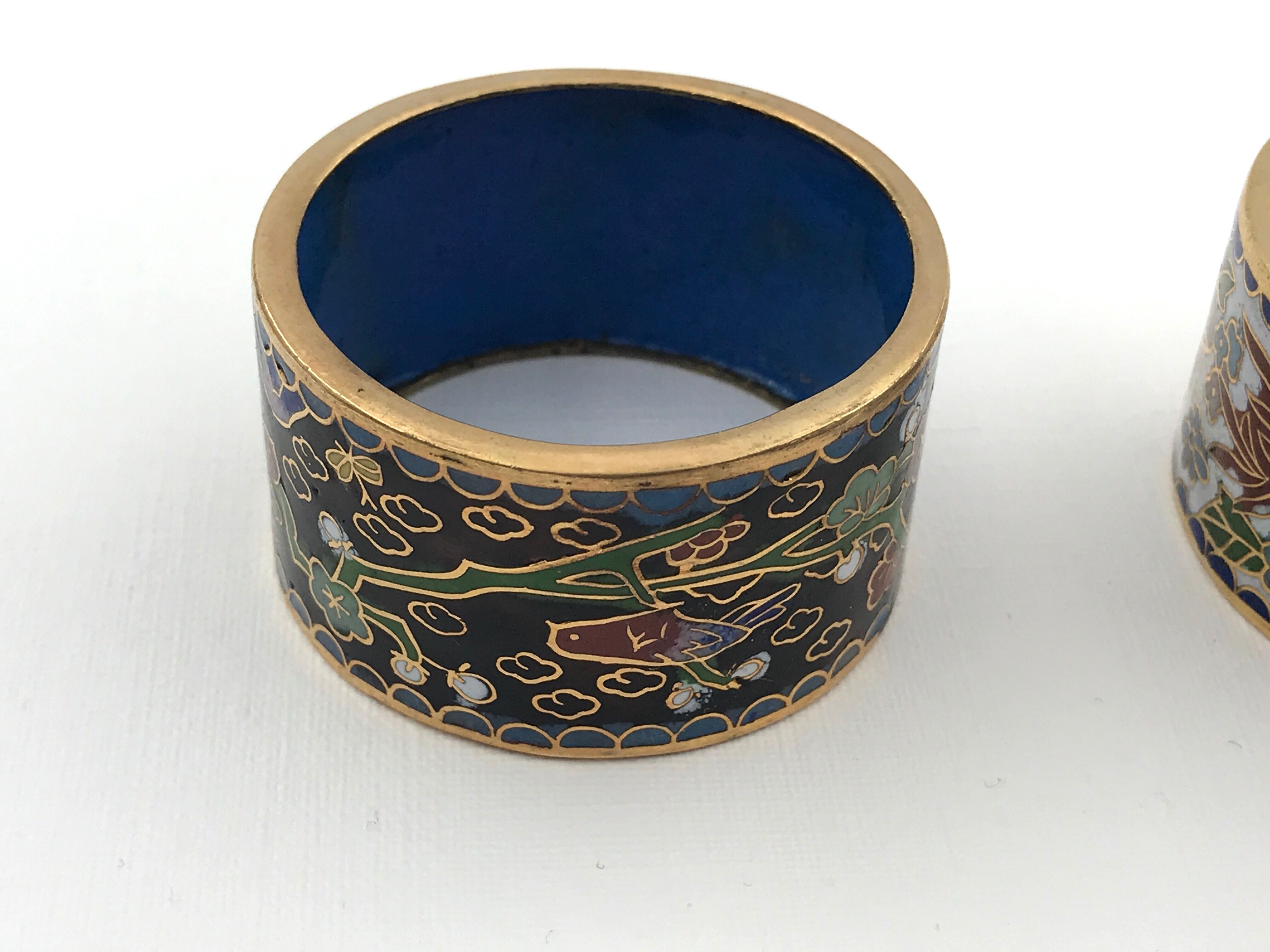 China, 4 rounds of vintage towels in cloisonné enamels/napkin ring cloisonné enamels