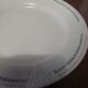 Série de six assiettes plates Gien terre de fer décor Rivoli fin XIXème