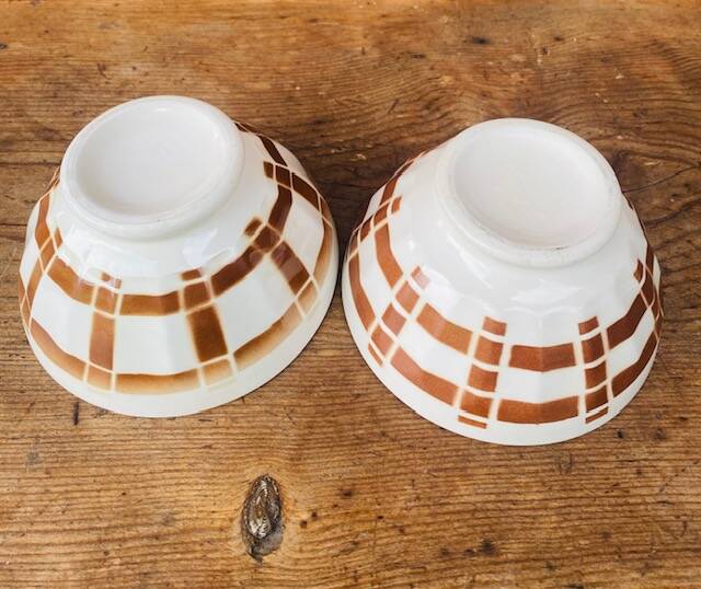 Pair of antique bowls, brown tablecloth model, Digoin Sarreguemines
