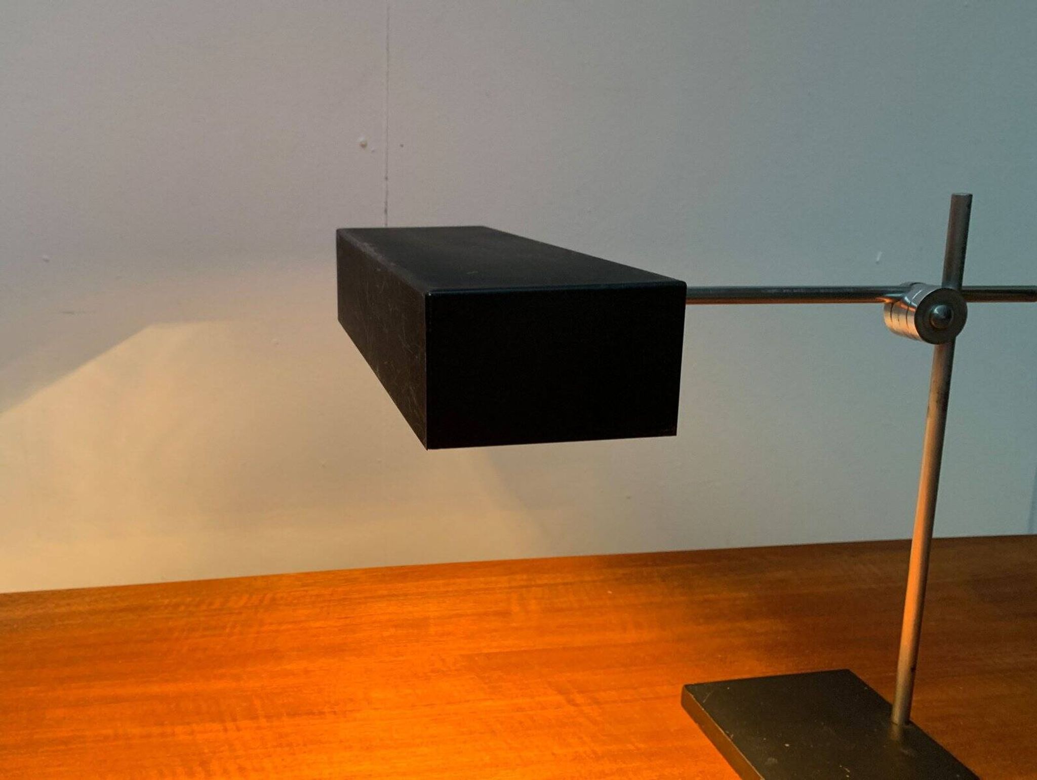 Lampe de table minimaliste du milieu du siècle, années 1960, lot de 2