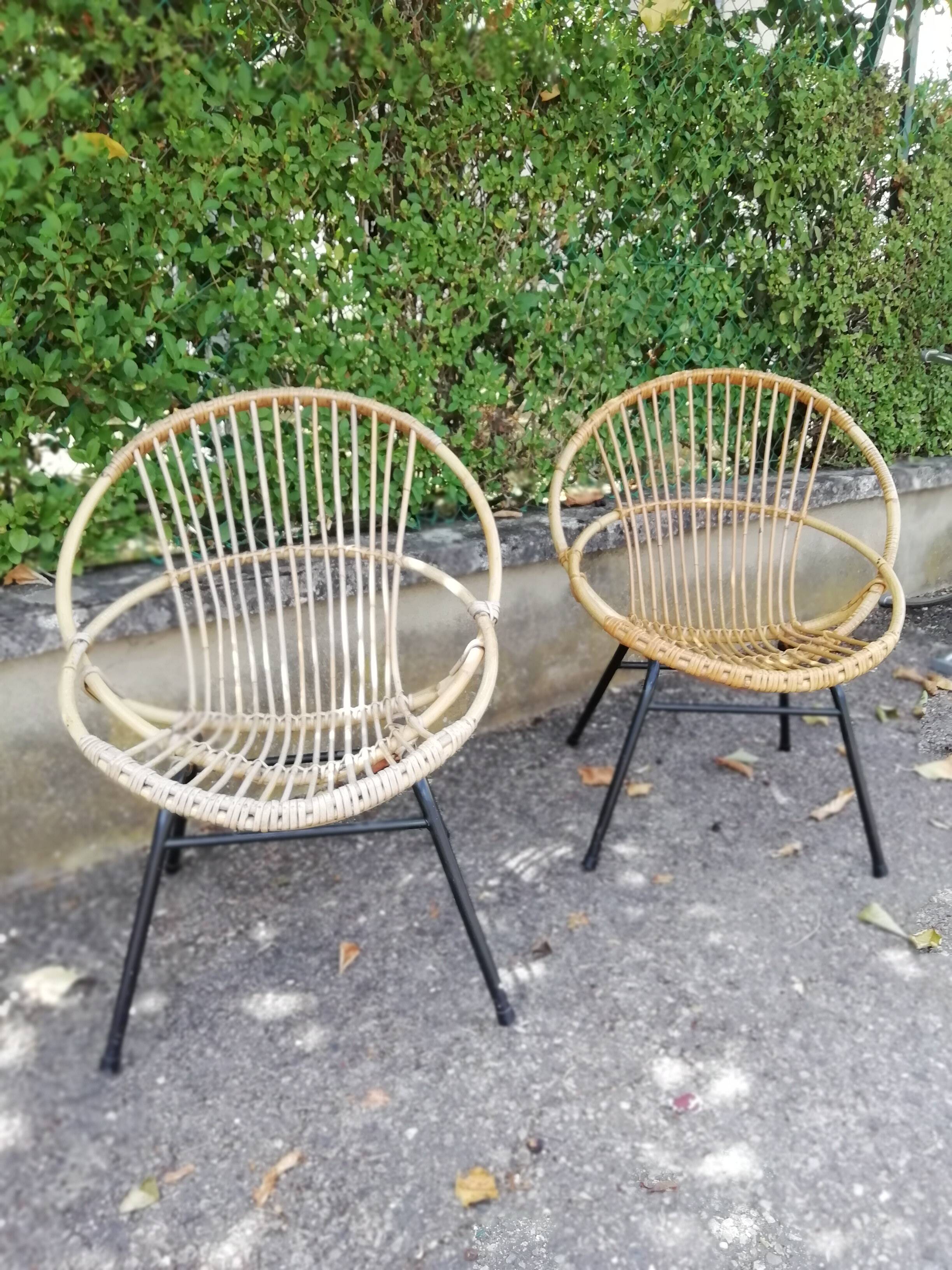 2 Rattan shell armchairs and metal legs