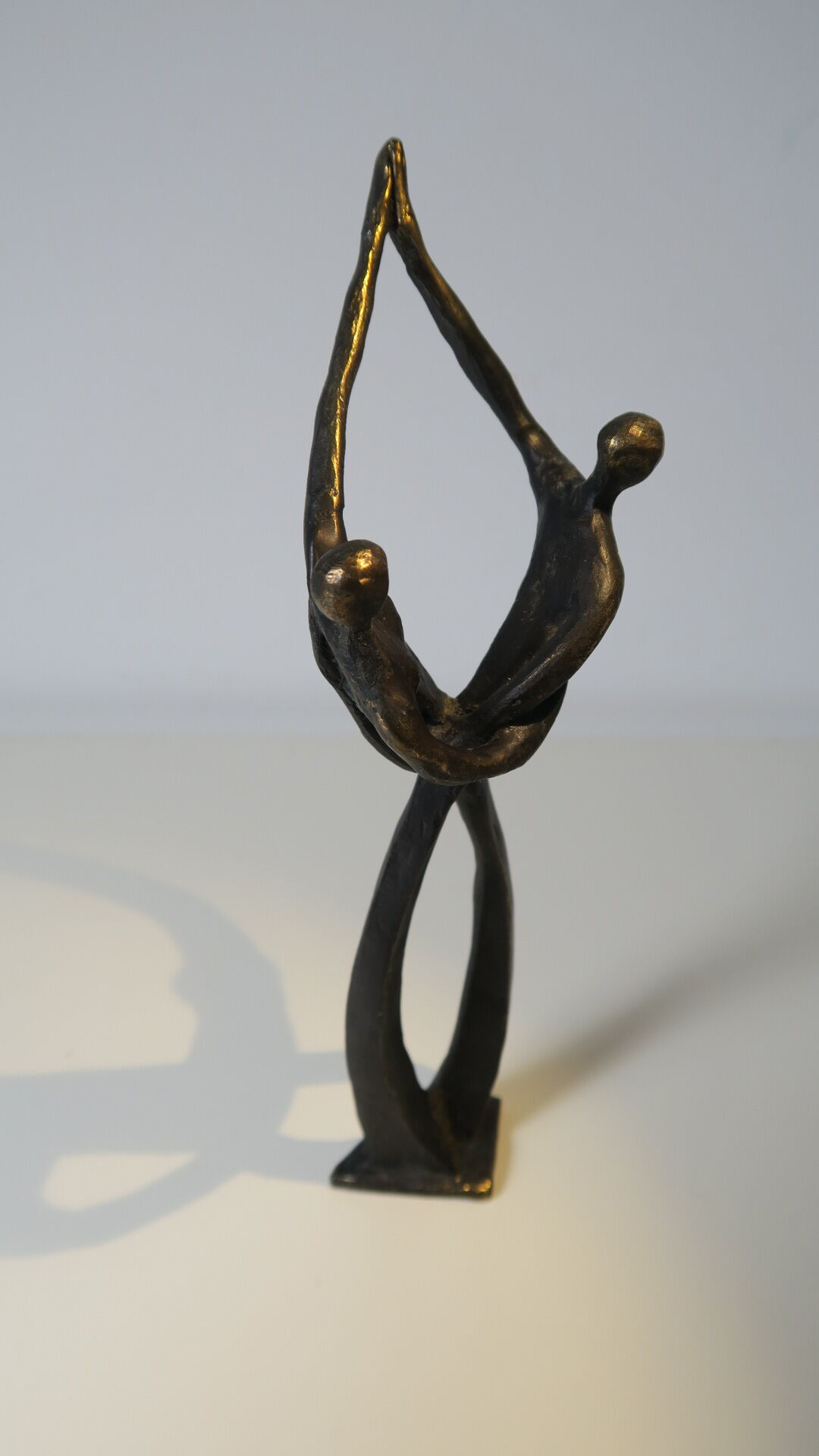 Sculpture bronzé "couple dansant" signé M.N