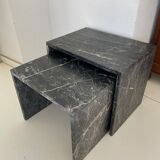 Set of 2 pull-out tables in black/grey marble