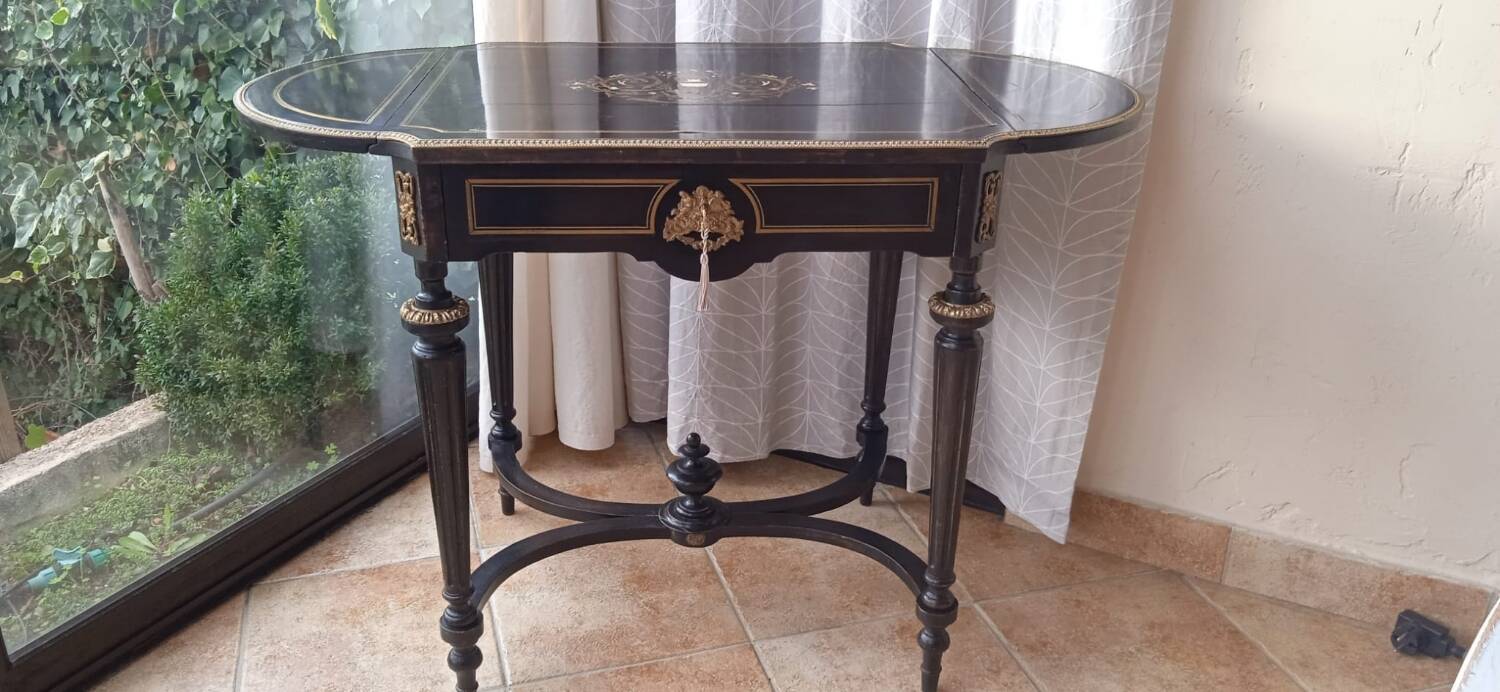 Napoleon 3 marquetry table
