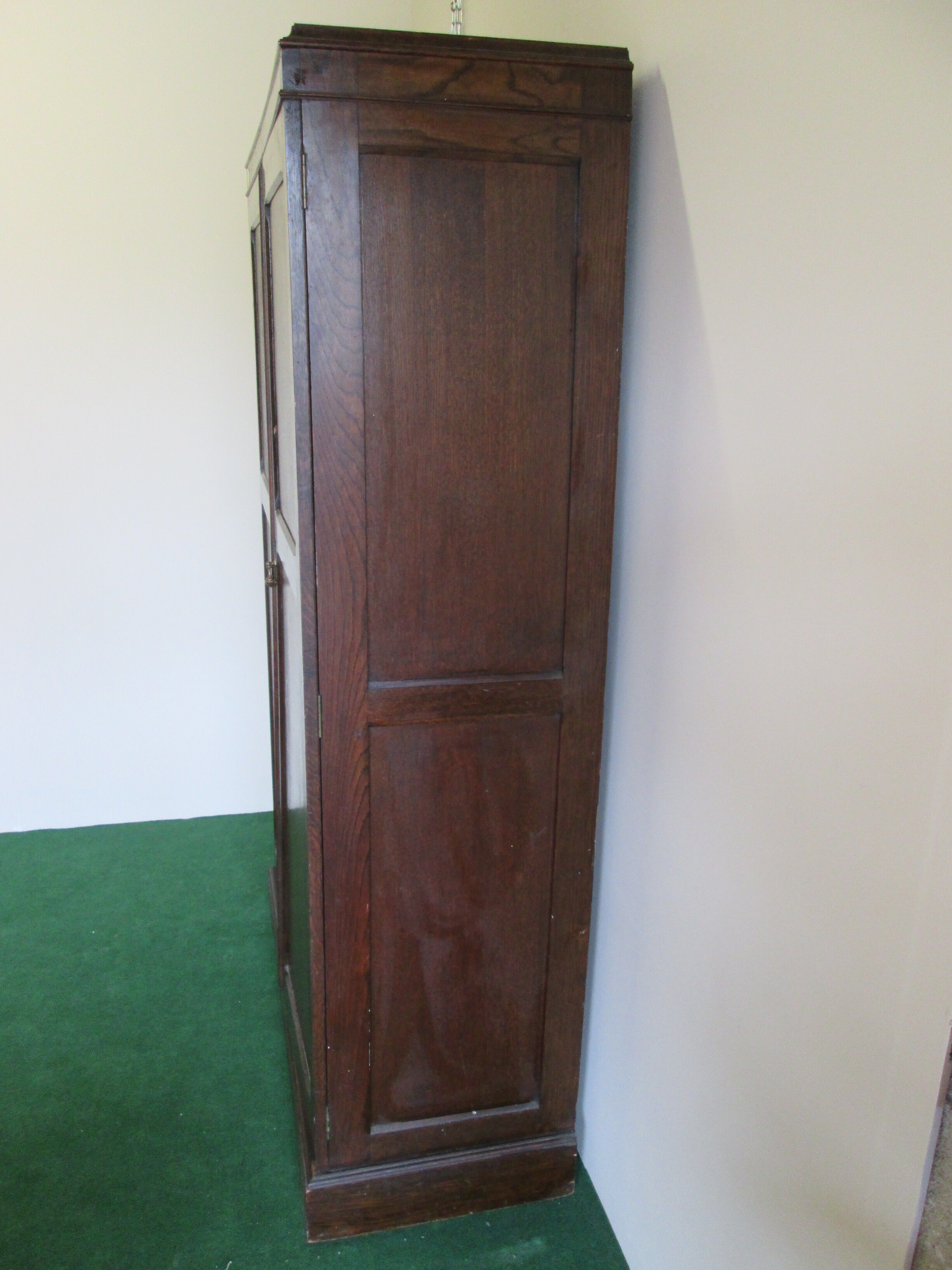 Armoire anglaise " compactum" en chene