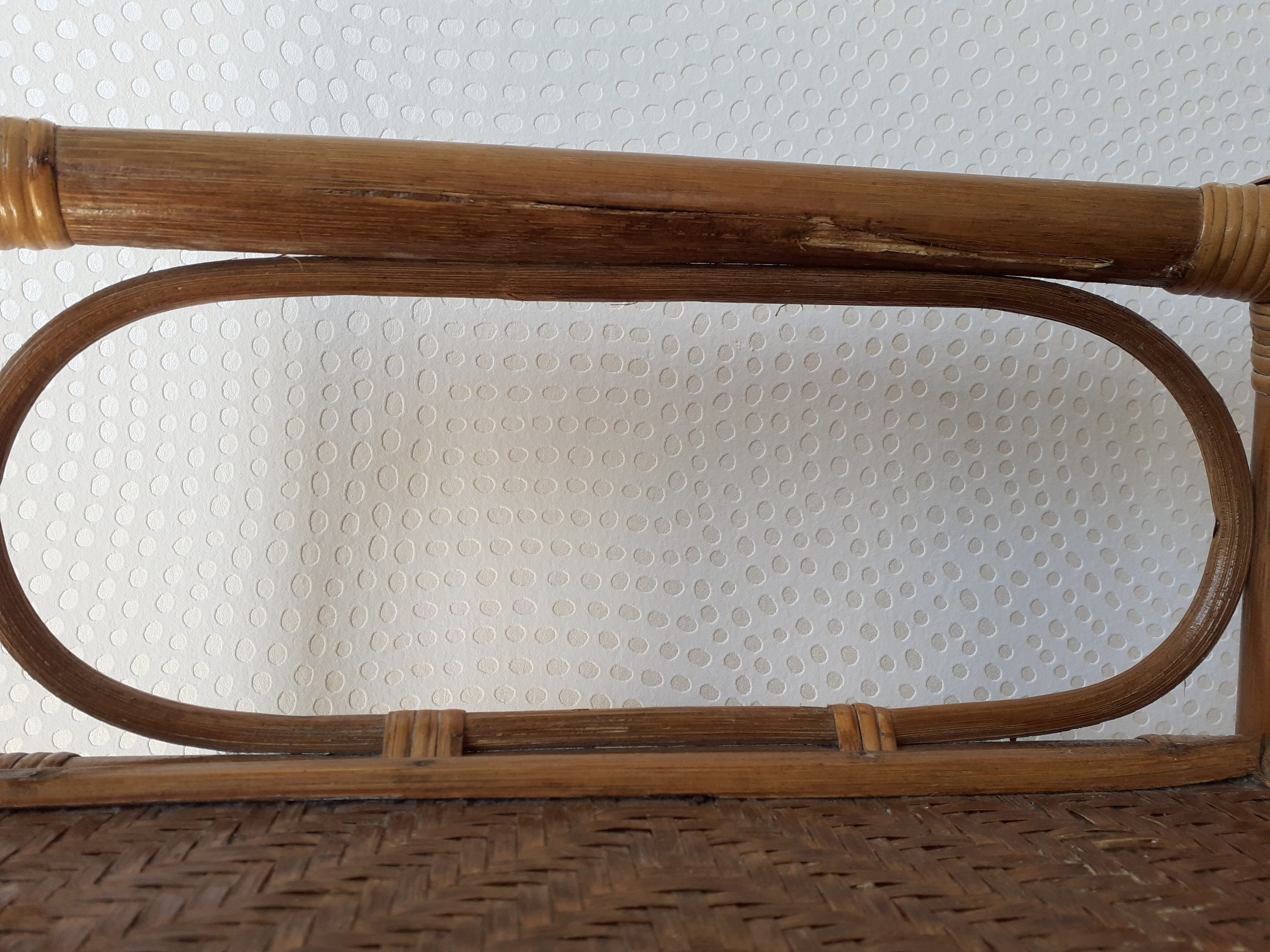 Small vintage rack in rattan
