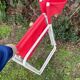 Chaise pliante rouge vintage