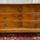 Commode en massif style Louis XVI, 3 tiroirs