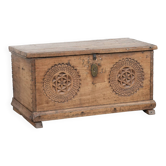 Beautiful antique Spanish chest made of walnut with beautiful wood carving and a characterful appearance