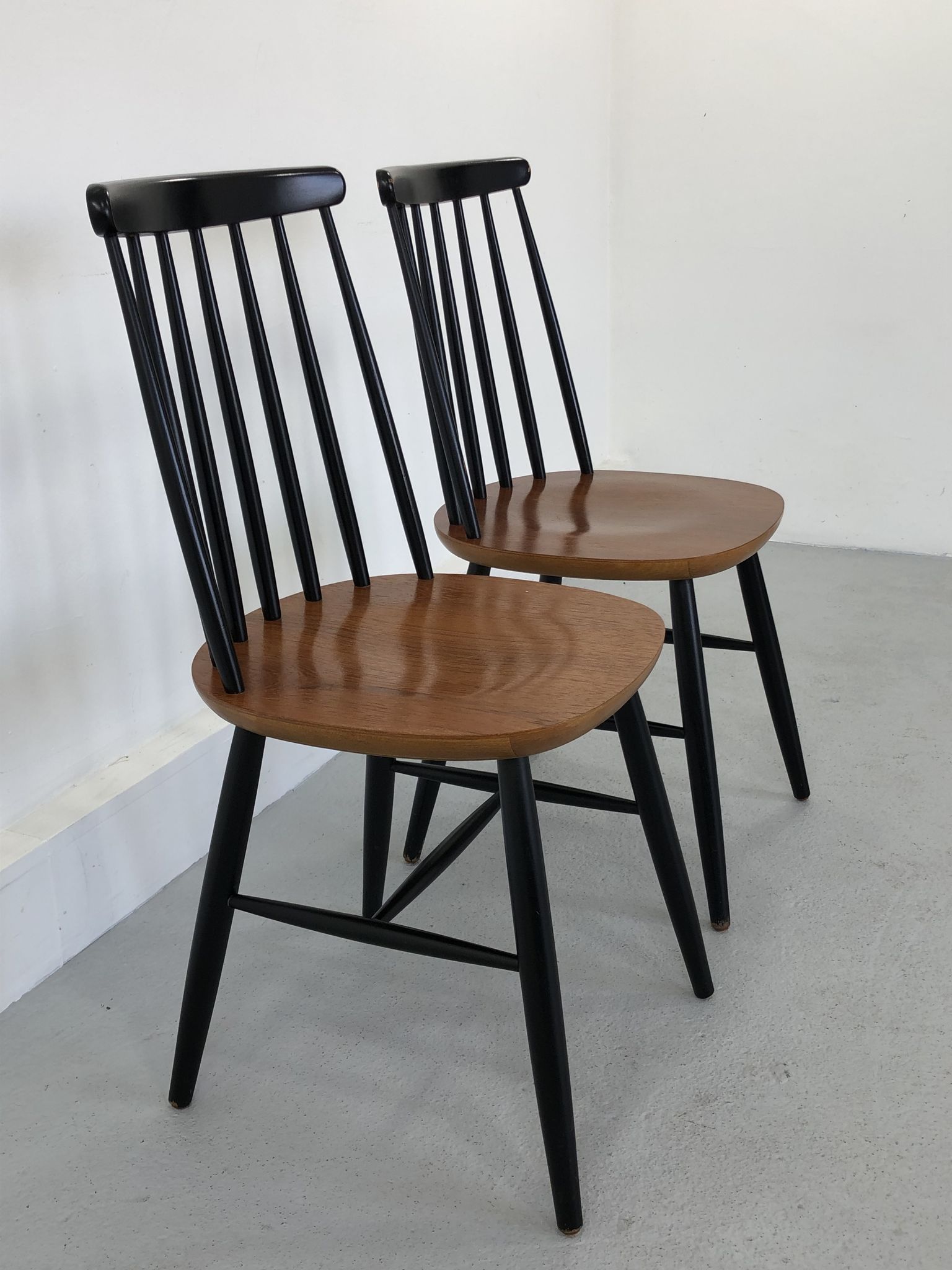 Set of 2 chairs, 1970s