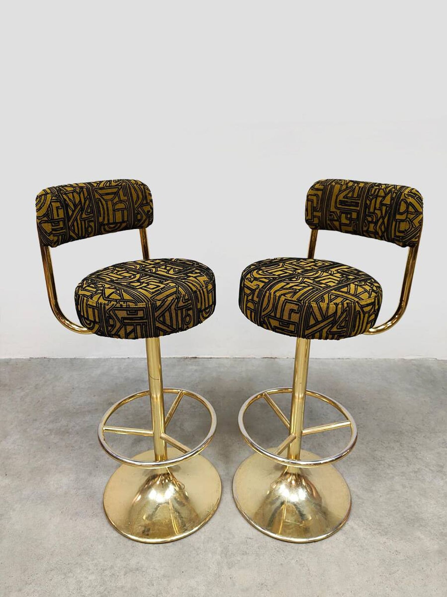 Vintage Swedish design Cobra barstools Borje Johanson ‘Art Deco print’