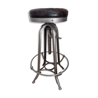 Bar stool