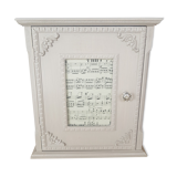 Elegant linen patinated key box