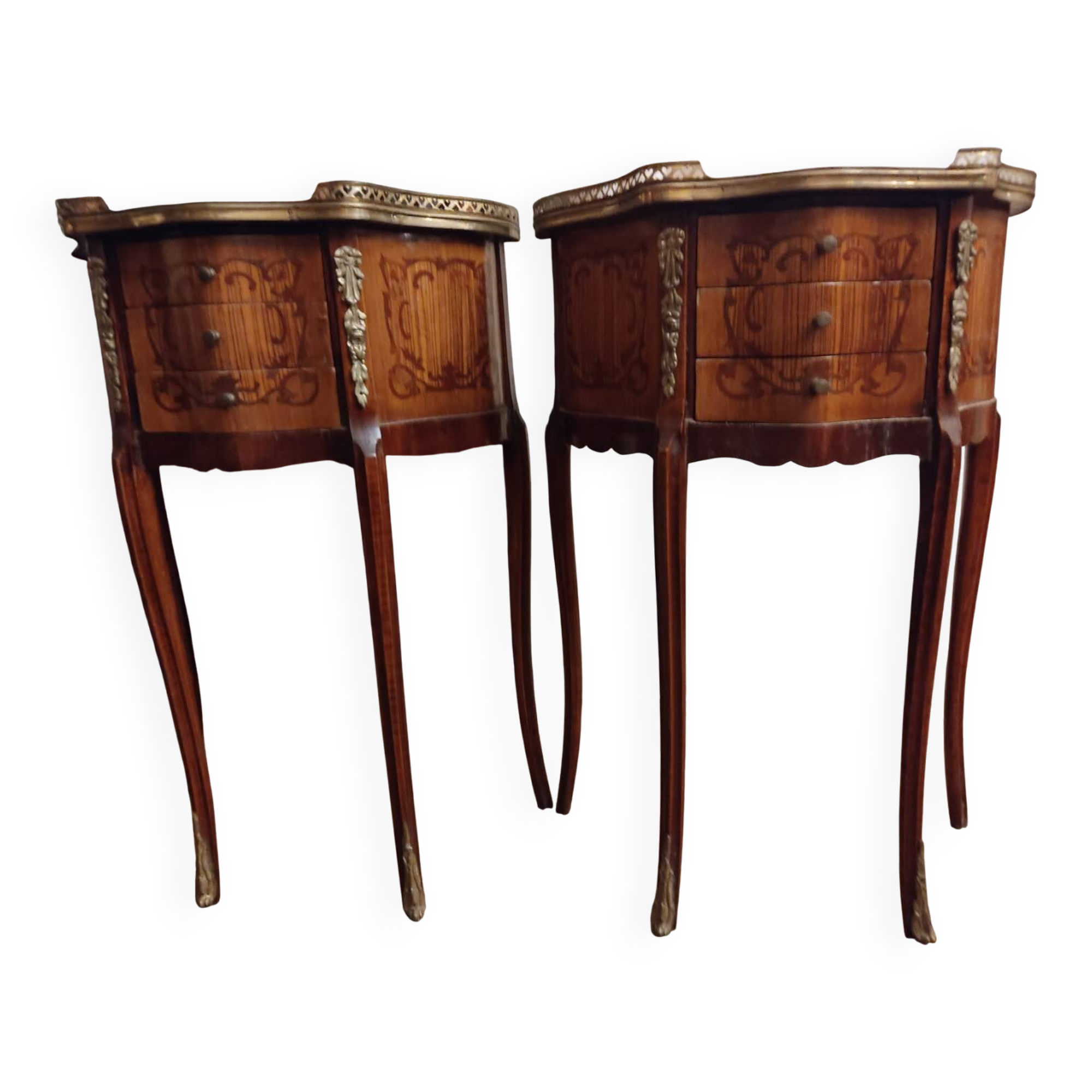 Paire de  tables de chevet  Louis XV