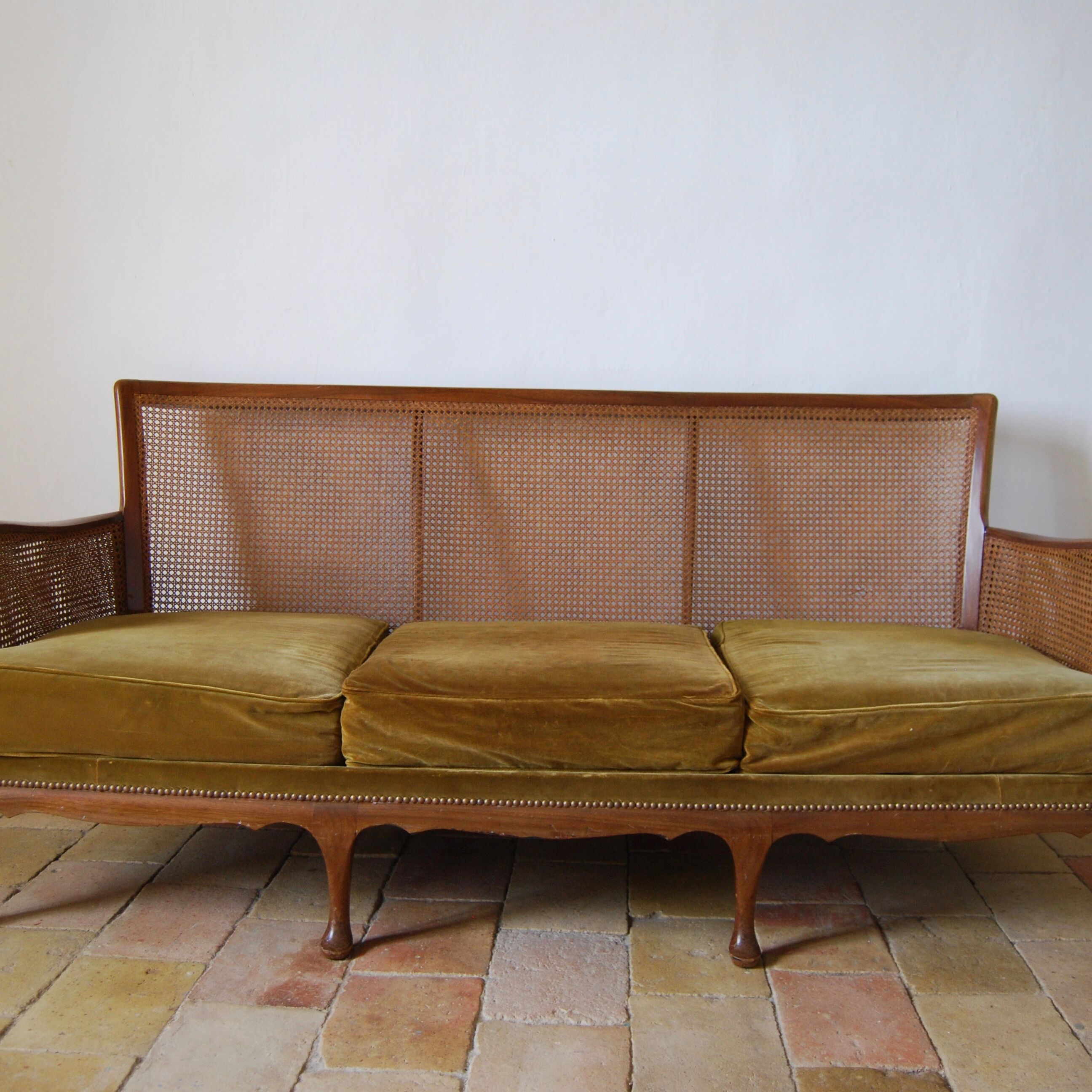Sofa khaki caning