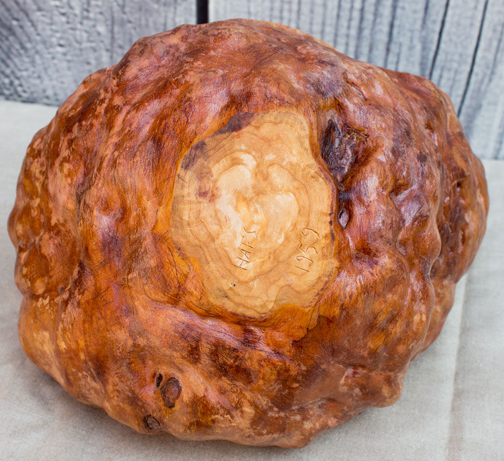 Old wooden bowl of Suede Lapland 25 cm wide