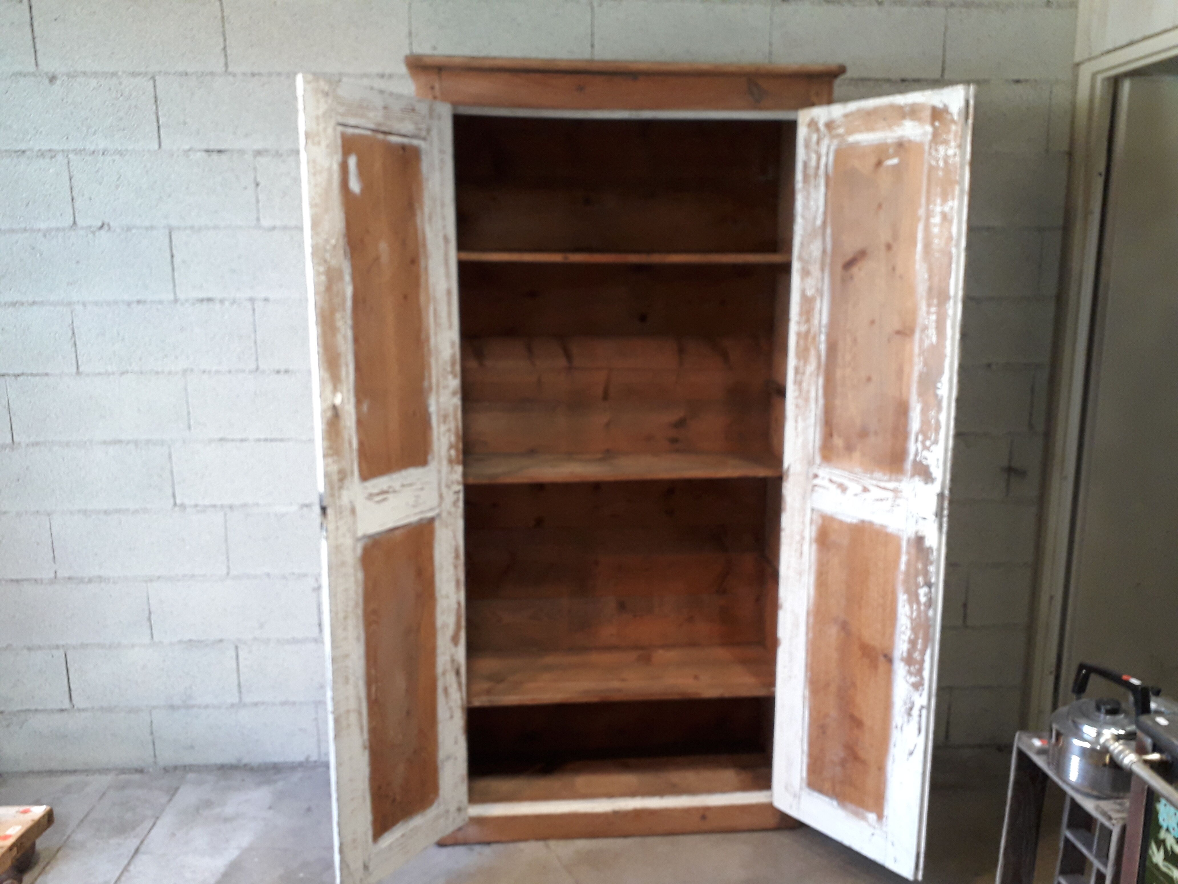 Rustic parisian wardrobe in fir