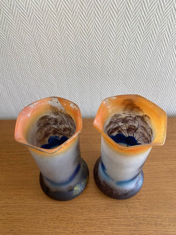 Paire de vases art nouveau en verre peint