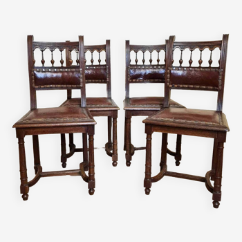 Série de 4 chaises style renaissance en bois naturel et cuir vers 1850