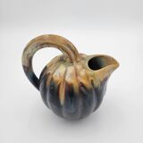 Melon slip pitcher