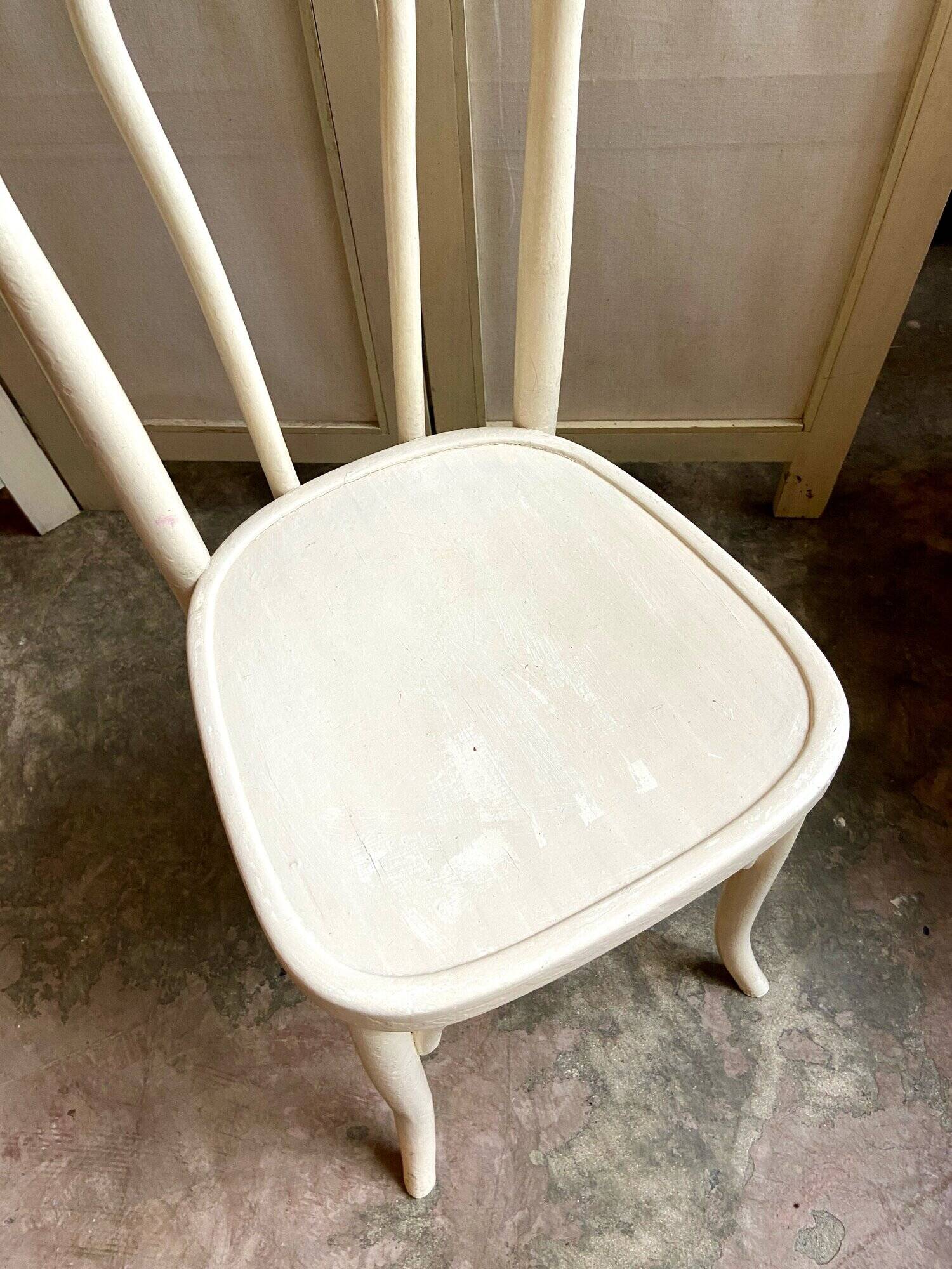 Chaise bistrot en hêtre cintré blanc