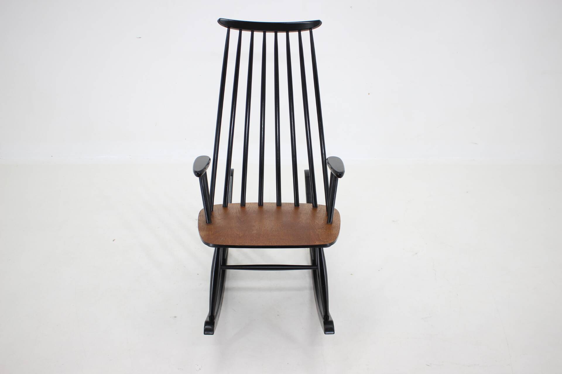 1960s Varjosen Puunjalostus Beech Rocking Chair, Finland