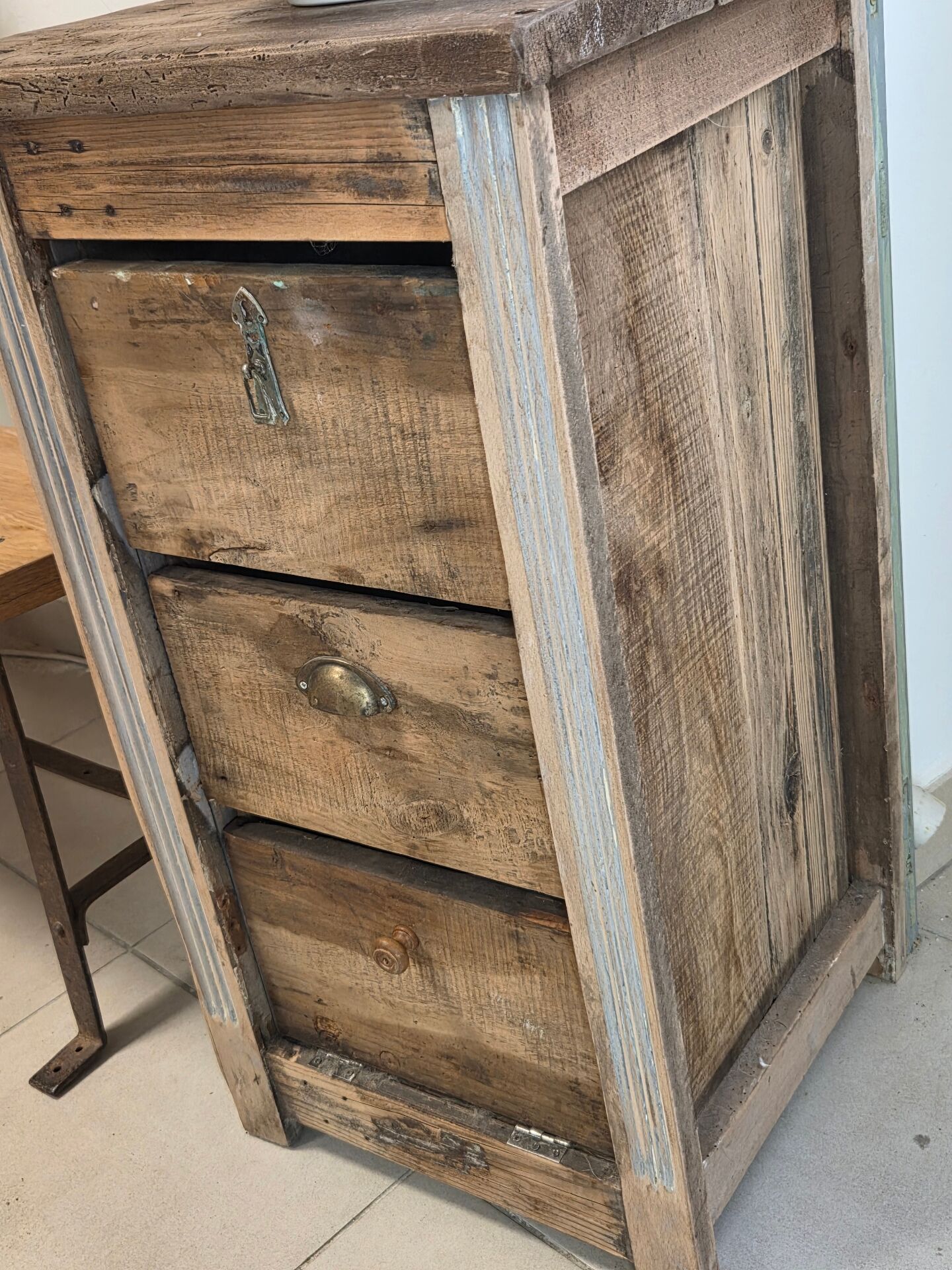 Meuble d'atelier