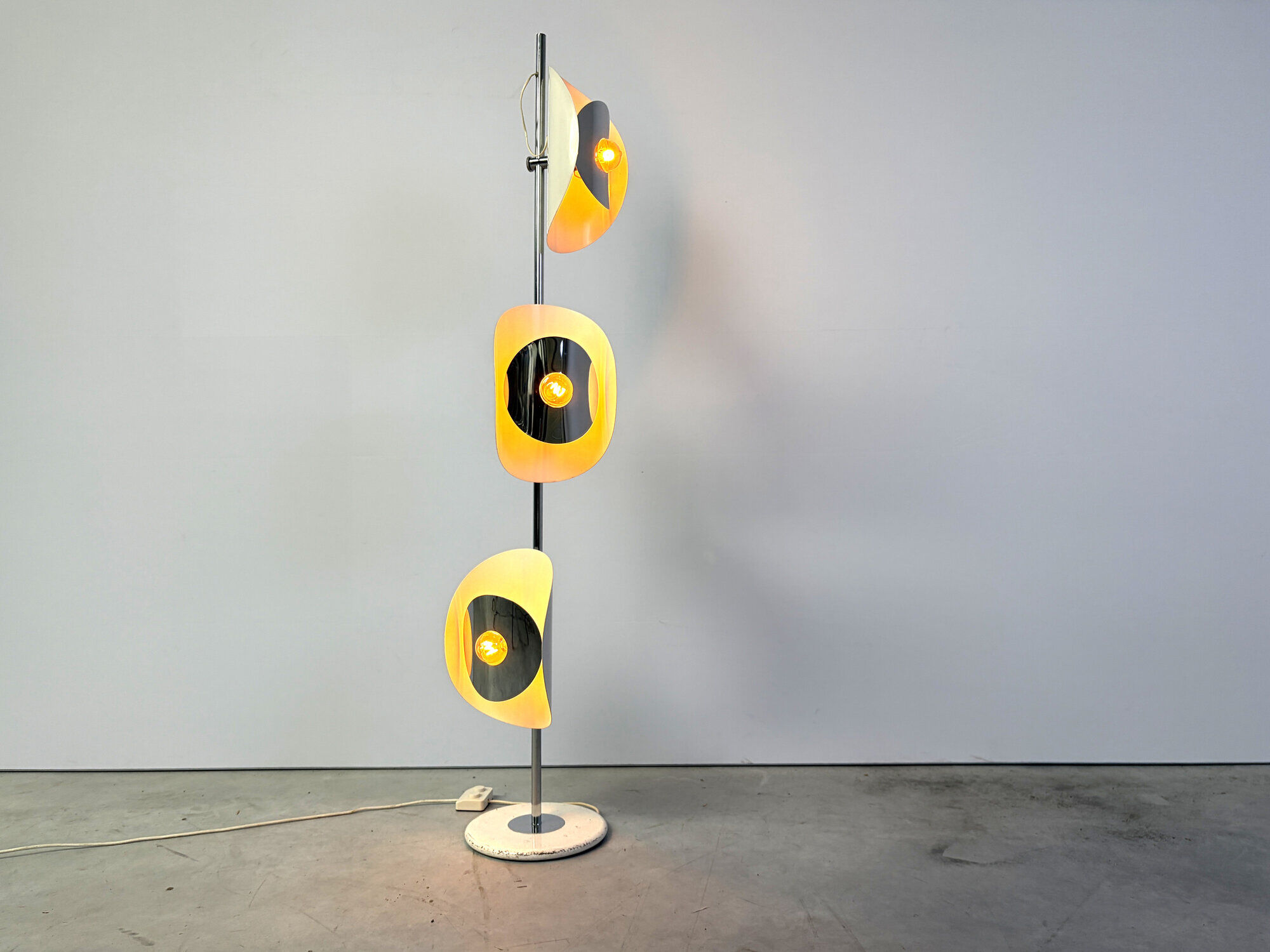 Mid century floor lamp by Brevetatto Italy, 1960s