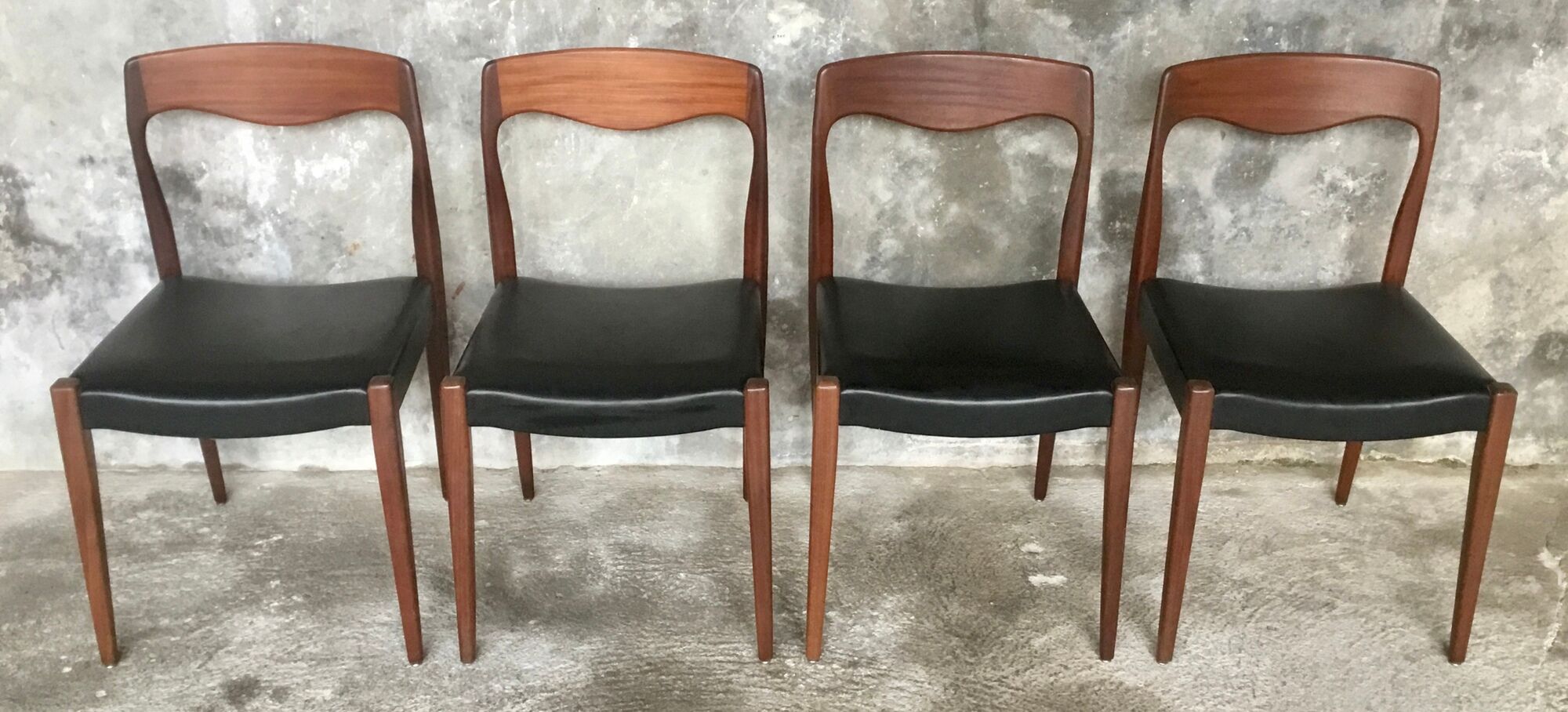 Set of 4 Scandinavian teak chairs brand NF Ameublement - 1960