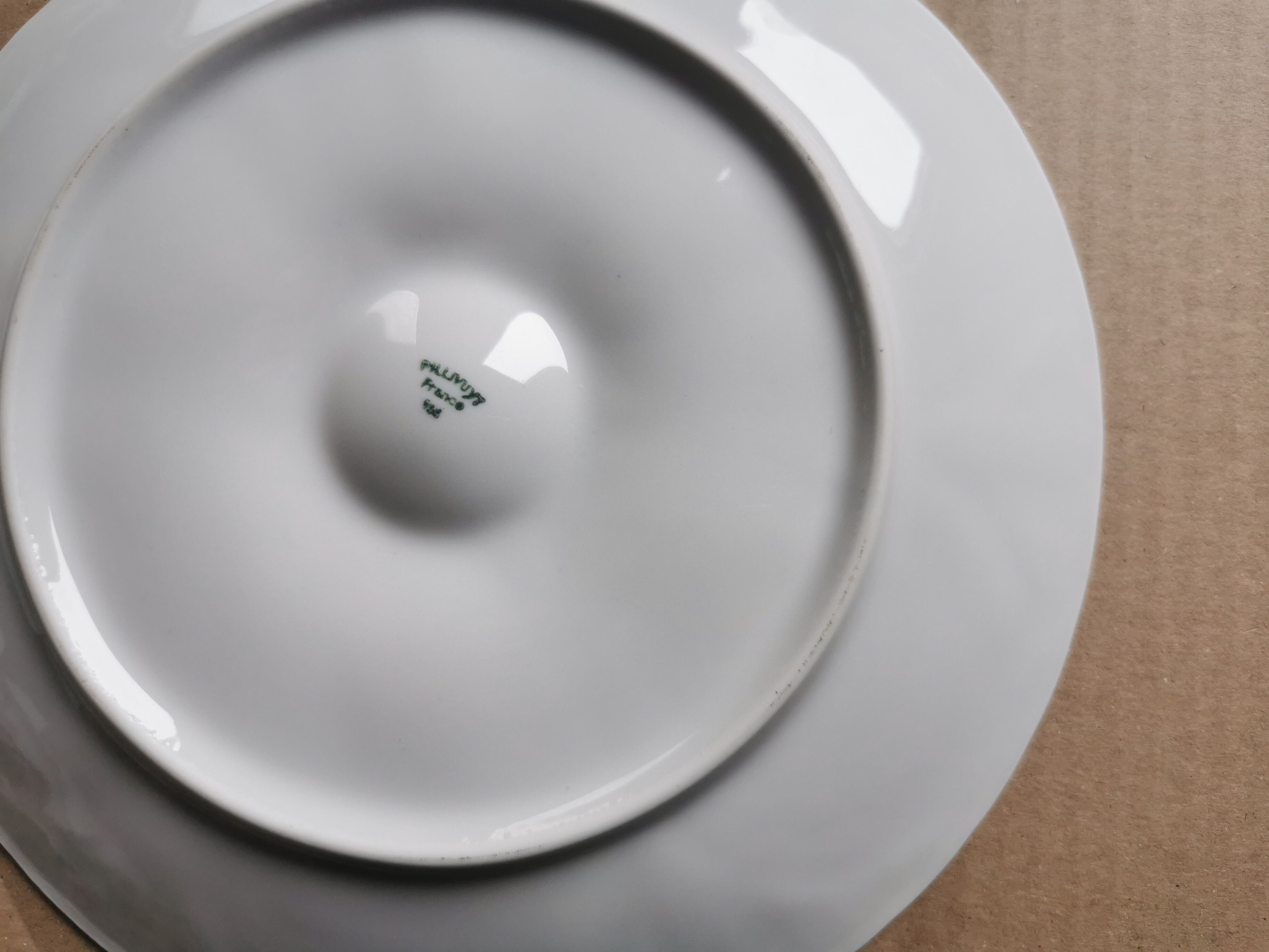 Ensemble de 6 assiettes Pillivuyt porcelaine blanche