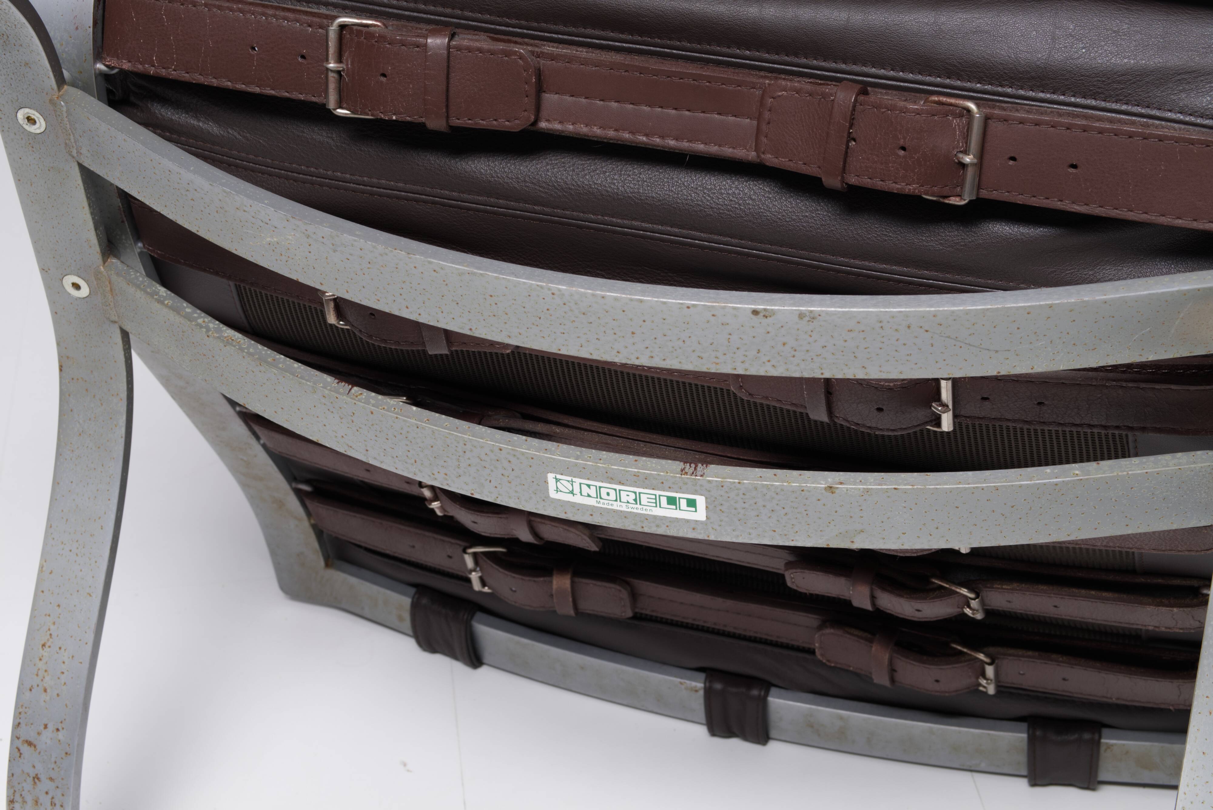 Ari chairs and ottoman