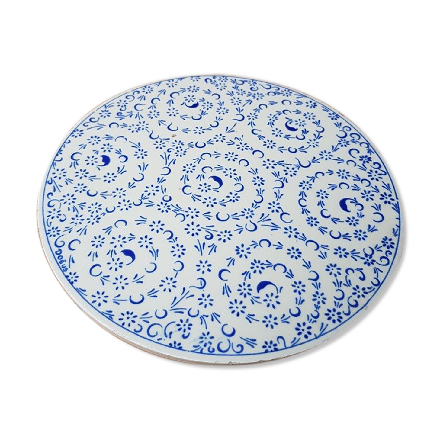 Under flat earthenware