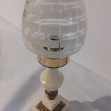 Table lamp with tulip