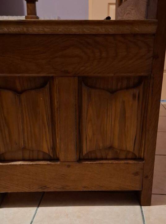 14th-century throne style