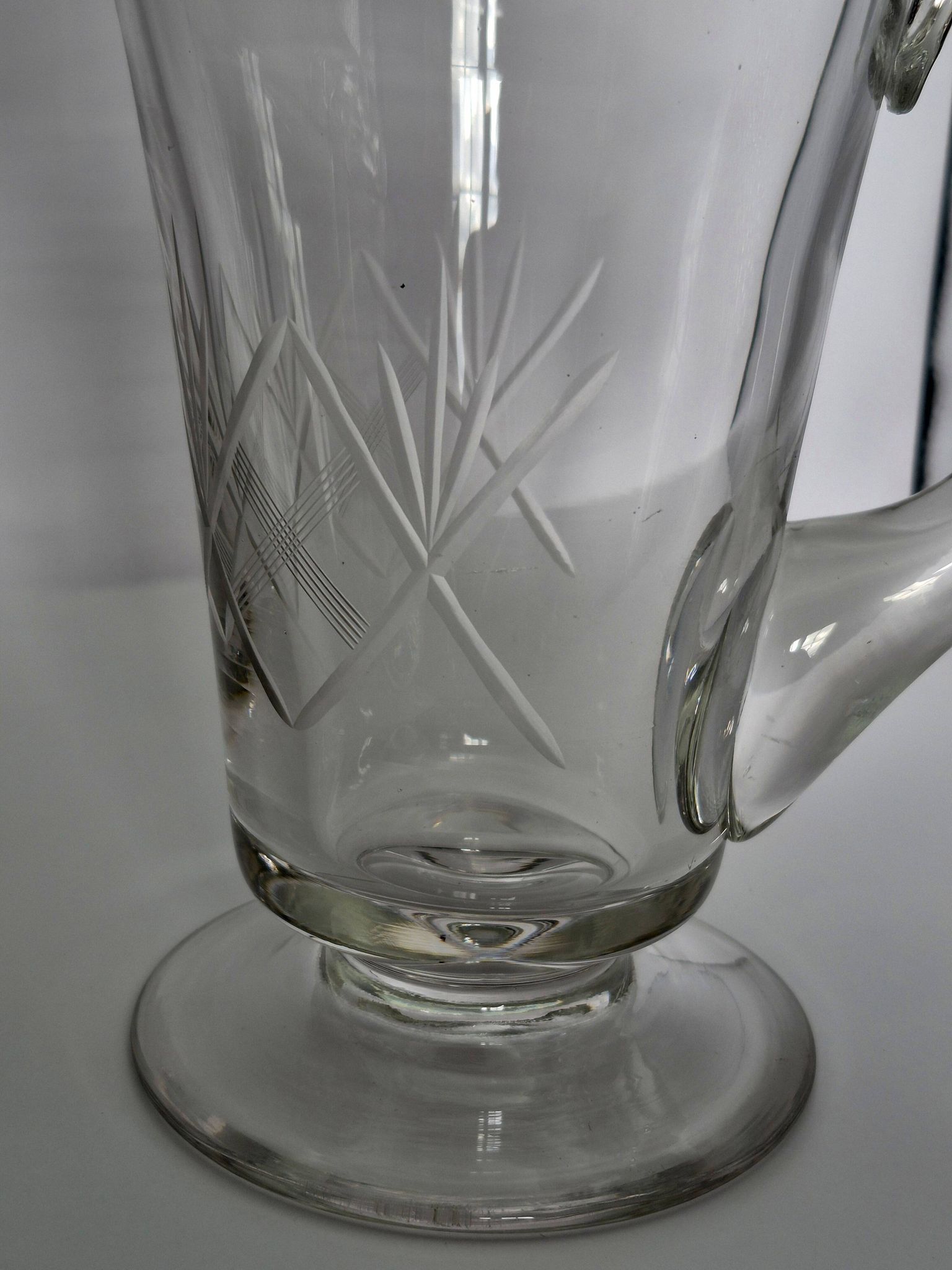 Cut crystal water jug from Fains – 21 cm – vintage