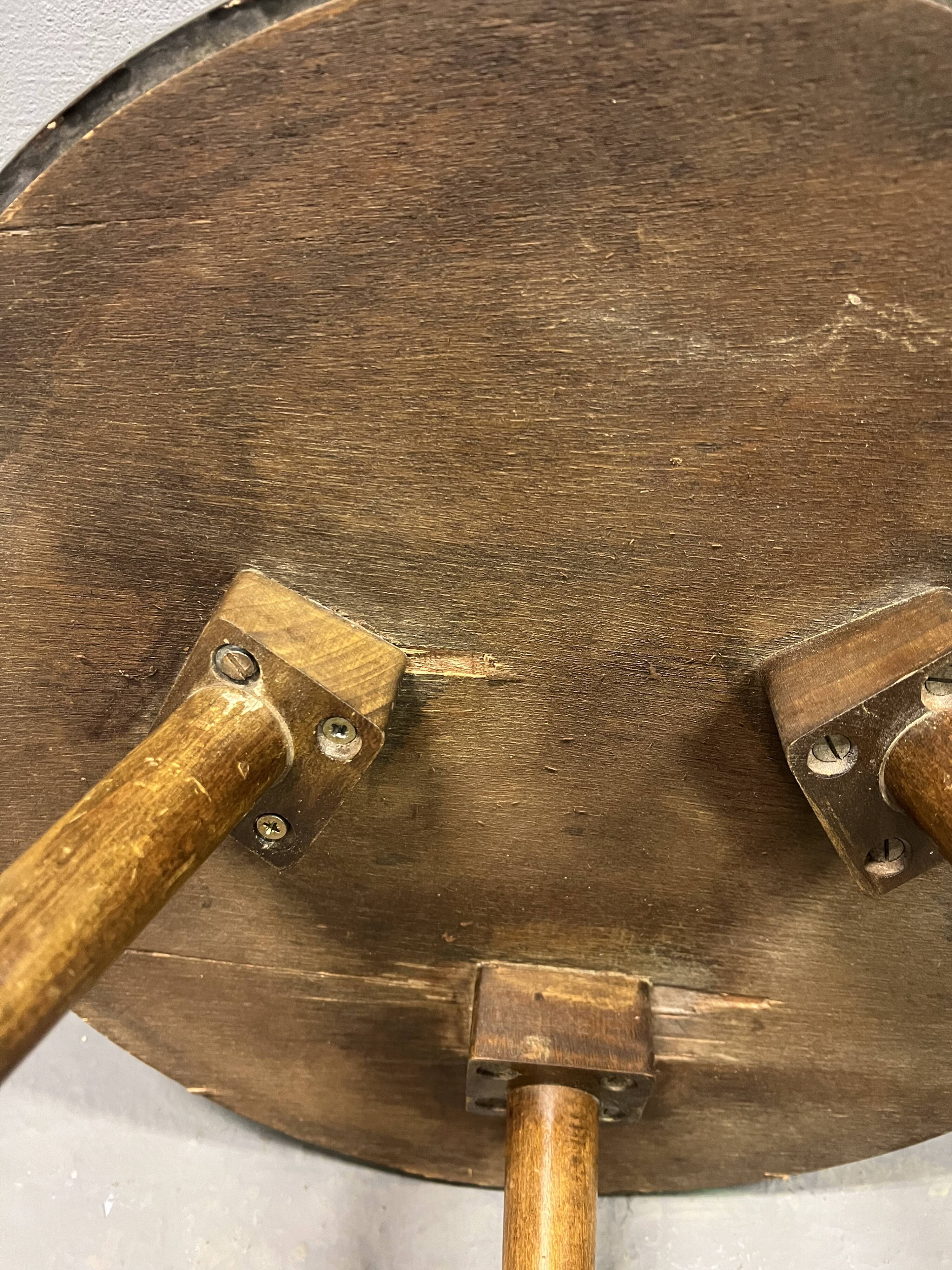 Small table feet spindles and glass top