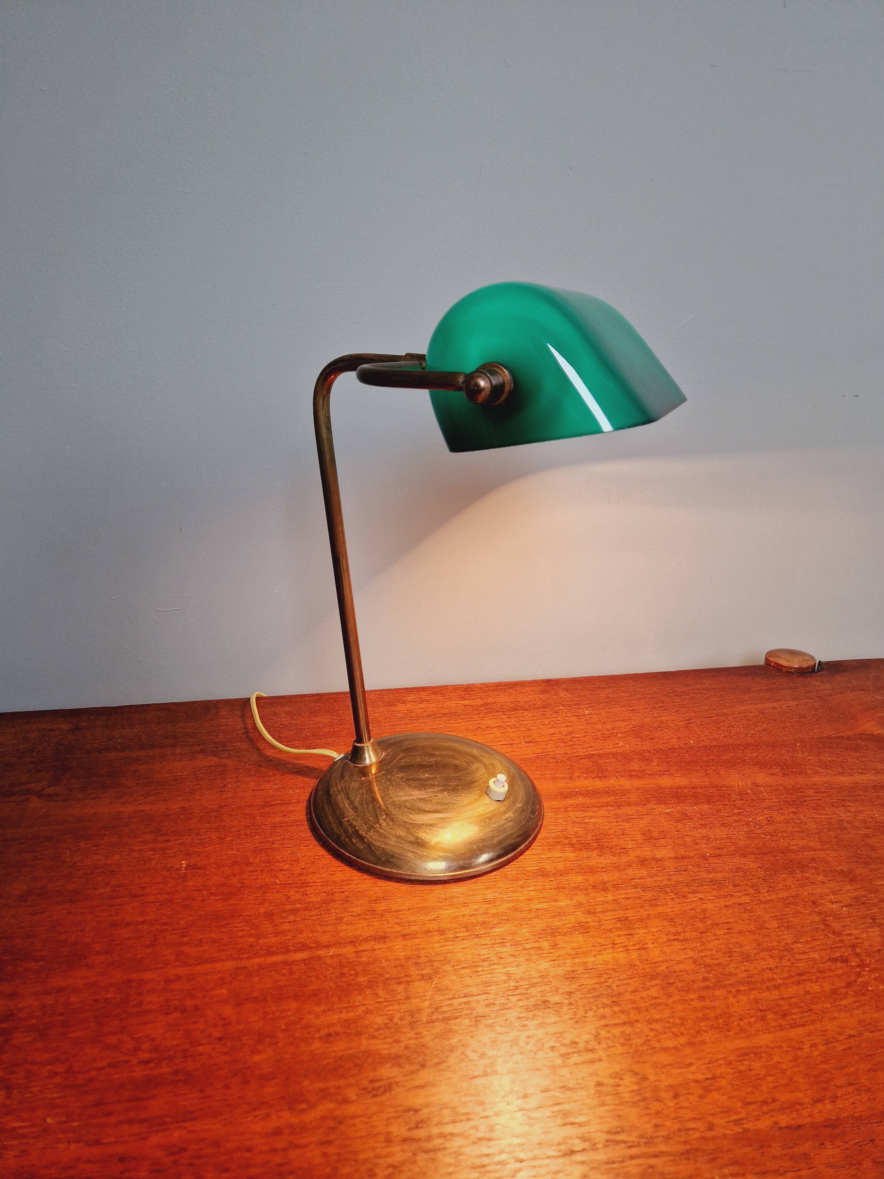 Banker's lamp in brass and green opaline, 1930s