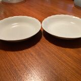 2 hollow plates