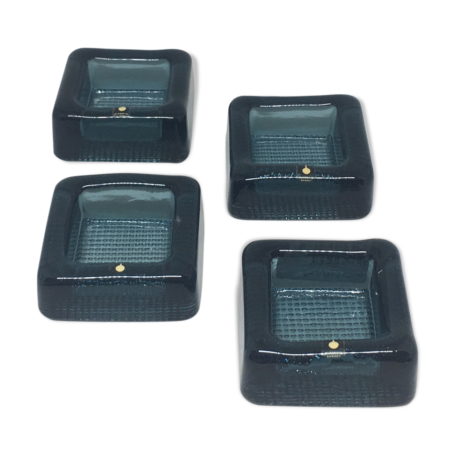 Set of 4 ashtrays Pukeberg
