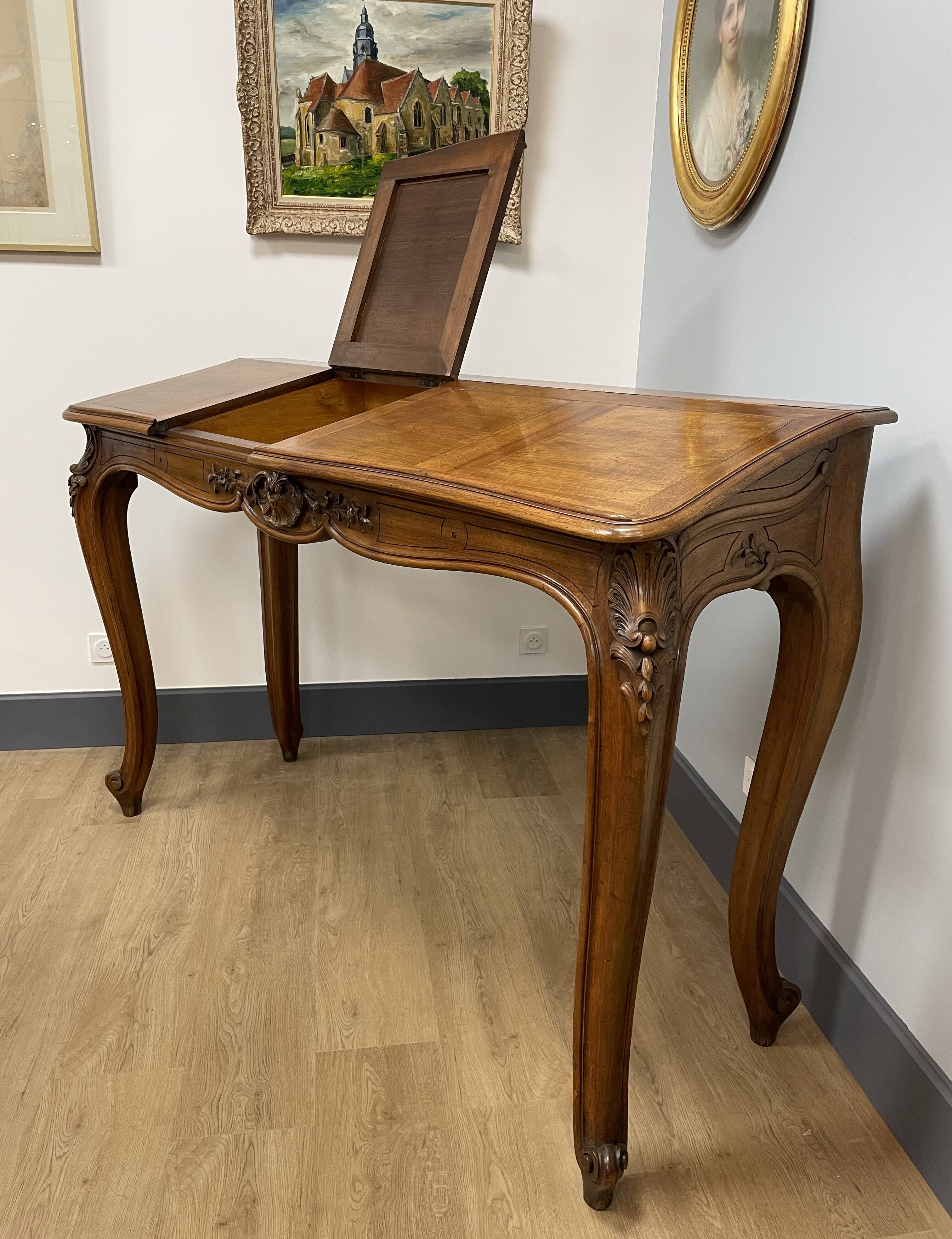 Notary walnut furniture from the end of the 19th century