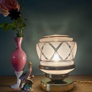Lampe à poser globe vintage art déco en verre rose et doré